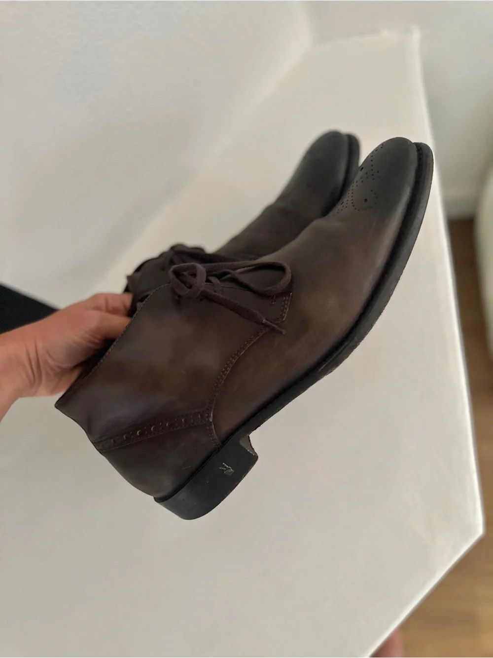 JOHN VARVATOS Men’s Leather Chukka Boots Brown Size 11